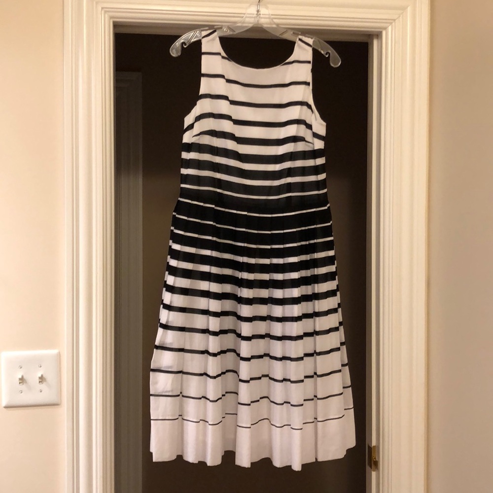Talbots black & white pleated dress